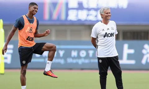 Điểm tin tối 09/01: Mourinho "khích tướng" sao trẻ M.U; Oscar ra mắt hoàn hảo