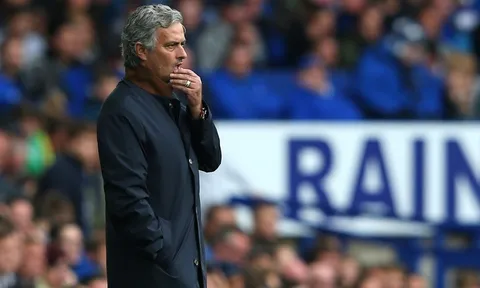 Điểm tin tối 16/02: Chelsea khổ sở vì Mourinho, Anh Pogba muốn đến Arsenal