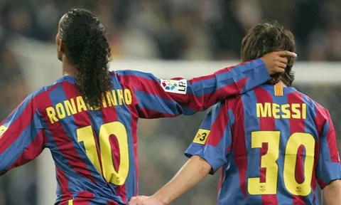 Đội hình đồng đội xuất sắc nhất của Ronaldinho