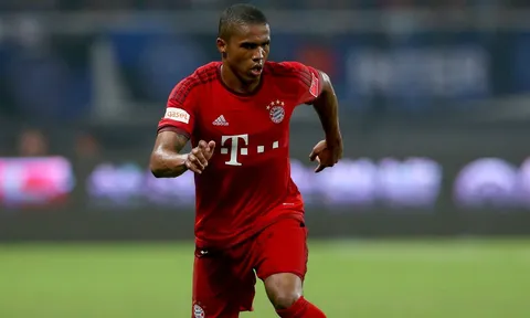 Douglas Costa đá ra sao mùa này?