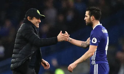Dự bị triền miên, Fabregas cấm đồng đội nói chuyện với mình