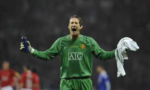 Edwin Van Der Sar: Người Hà Lan bay ở Old Trafford