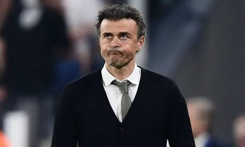 Enrique chốt HĐ, chờ Chelsea đá ghế Conte