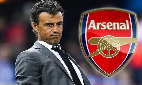 Enrique "tỏ tình", fan Arsenal lạnh lùng ngó lơ