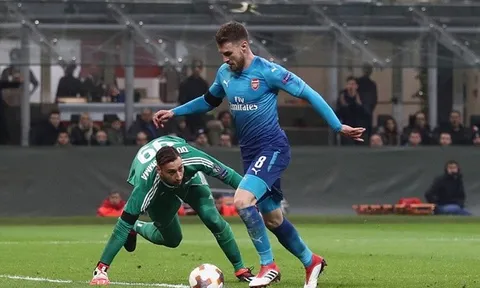 Europa League sẽ là phao cứu sinh của HLV Arsene Wenger