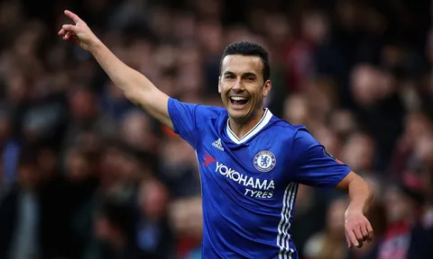 Fabianski mắc sai lầm, Pedro nâng tỷ số lên 2-1 (Chelsea vs Swansea)