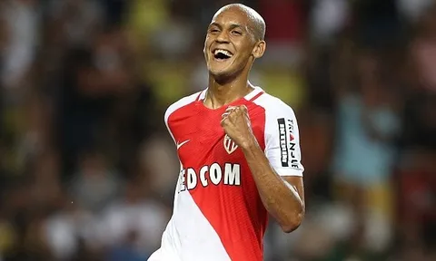 Fabinho muốn đến Anh, thành Manchester mừng thầm