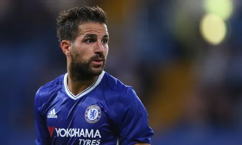 Fabregas sắp qua mặt Lampard, chỉ thua mỗi Giggs