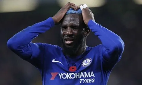 Fan Chelsea muốn dựng tượng ghi công trọng tài đuổi Bakayoko