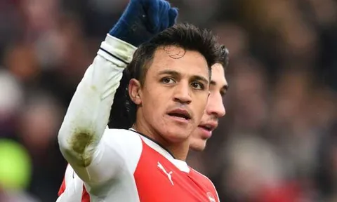 Ferdinand đá đểu: "Arsenal luôn hài lòng với top 4"