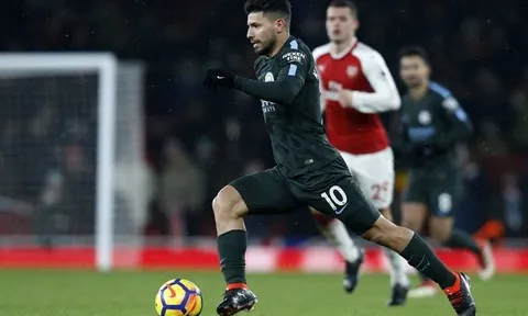 Tiền đạo số 1 Man City "đổ bệnh", Guardiola tái mặt