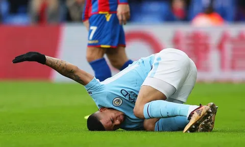 Gabriel Jesus nghỉ 2 tháng, Man City nín thở chờ De Bruyne