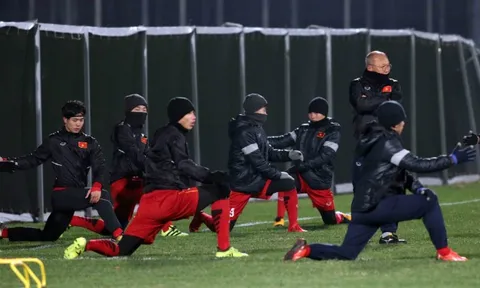 U23 Việt Nam đấu với... Trời: GĐKT Gede lo sợ "bão" chấn thương!
