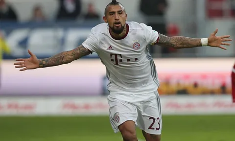 Ghi bàn phút cuối, Bayern vững ngôi đầu Bundesliga