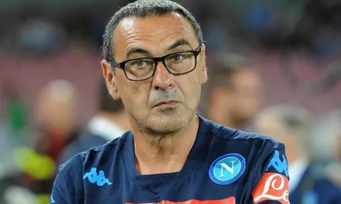 Gia hạn hợp đồng với Napoli, Chelsea hết cửa đón Sarri