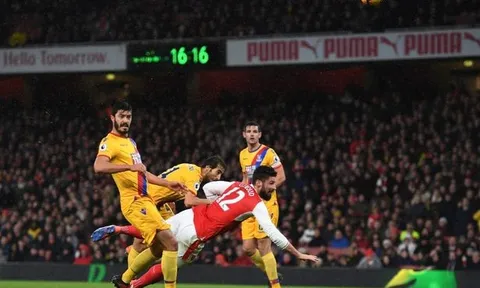 'Giroud chỉ được cái may mắn'