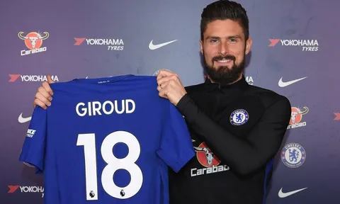 Giroud được thầy khuyên đừng tới Chelsea