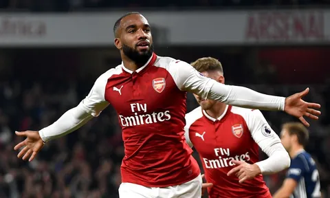 Góc Arsenal: Lacazette sẽ là cái tên tiếp theo ra đi?