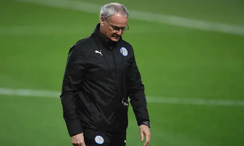 Góc Leicester: Nước lật thuyền là thế đấy Ranieri ạ
