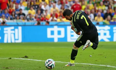 Góc siêu phẩm: Cú đánh gót thần sầu của David Villa tại World Cup