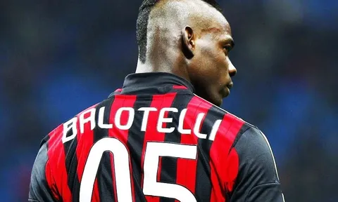 Góc siêu phẩm: Khi Mario Balotelli nã đại bác