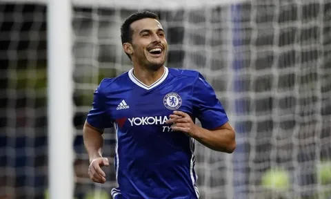 Góc siêu phẩm: Không có động tác thừa, Pedro diệt gọn Tottenham