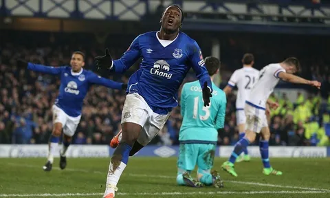 Góc siêu phẩm: Lukaku solo trước một rừng cầu thủ Chelsea