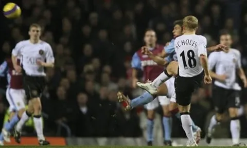 Góc siêu phẩm: Pha nã đại bác kinh điển của Paul Scholes