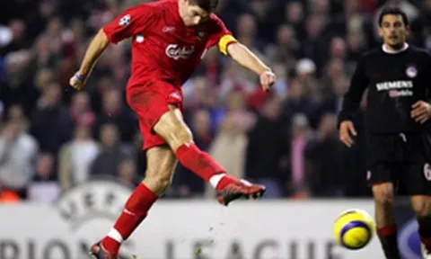 Góc siêu phẩm: Thương hiệu sút xa của Gerrard