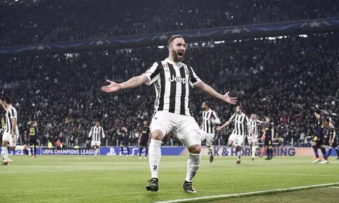 Gonzalo Higuain thể hiện ra sao vs Tottenham?