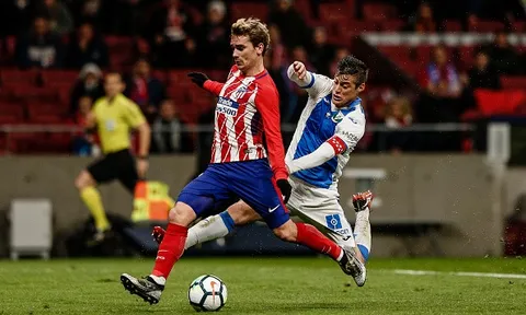 Griezmann nổ 'poker', Atletico gây sức ép lên Barca