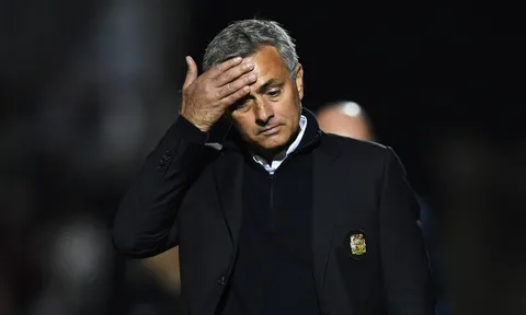Hạ Chelsea, M.U của Mourinho sẽ khốn đốn vô cùng cực