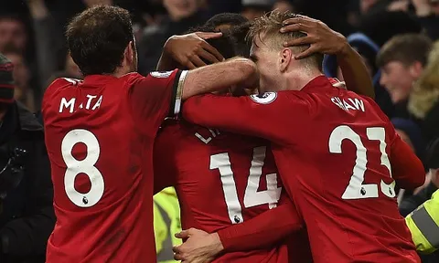 Hàng công thăng hoa, Man United chấm dứt mạch 3 trận toàn hòa