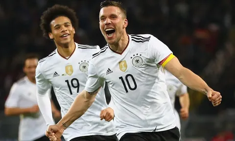 Hart nói gì sau khi làm nền cho Podolski?