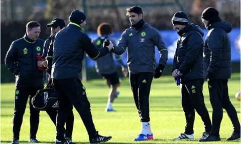 Hậu Scandal, Costa lại được Chelsea chào đón trên sân tập