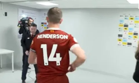 Hậu trường tại Anfield sau trận thắng Watford