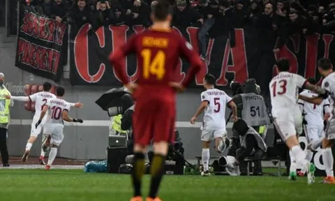 Hiệp 2 đầy bùng nổ, Milan khiến Roma cũng 'bó tay'