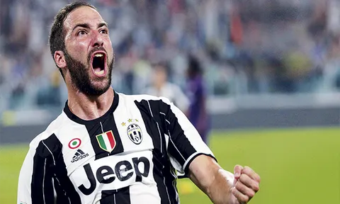 Higuain móc mỉa những kẻ chê anh: Ráng sống cho hạnh phúc