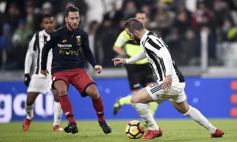 Higuain xứng danh 'cha đẻ' của những đôi giày