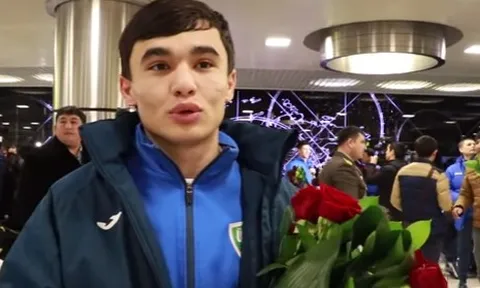 Hình ảnh U23 Uzbekistan khi trở về nước