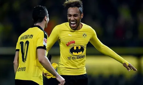 HLV Wenger hé lộ kế hoạch kết hợp Ozil và Mkhitaryan