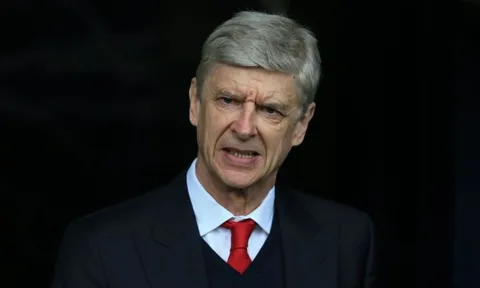 HLV Wenger sớm thông báo tương lai cho NHM