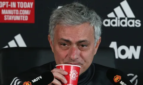 Họp báo trước trận gặp Liverpool, Mourinho nói gì?