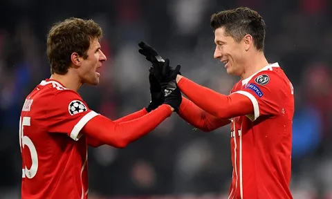 Hủy diệt Besiktas, Bayern đặt một chân vào tứ kết