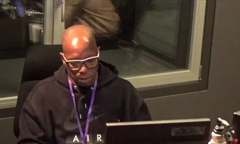 Huyền thoại Ian Wright và fan Arsenal cùng khóc trên sóng radio BBC