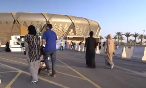 Hy hữu: Phụ nữ Ả Rập Saudi được phép vào sân theo dõi bóng đá