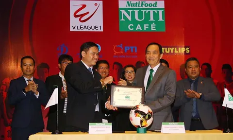 Nhà tài trợ V-League 2018 được ưu tiên ký tiếp 2 năm hợp đồng