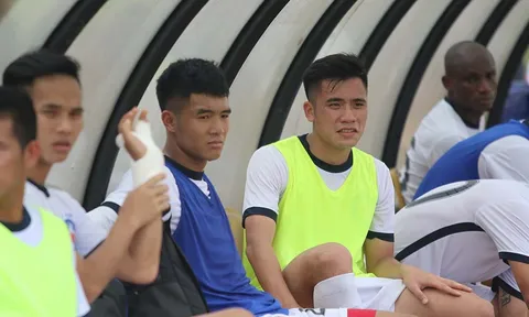 Cất hai tuyển thủ U23 Việt Nam, SHB Đà Nẵng "cưa điểm" cùng đội bóng của Công Vinh