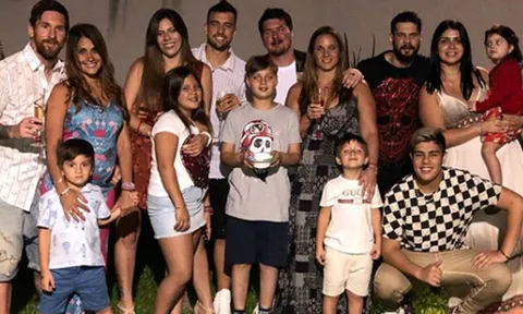 Messi khoe đại gia đình hạnh phúc đón năm mới