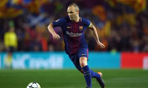 Iniesta hé lộ thời điểm tạm biệt Barcelona và Tây Ban Nha